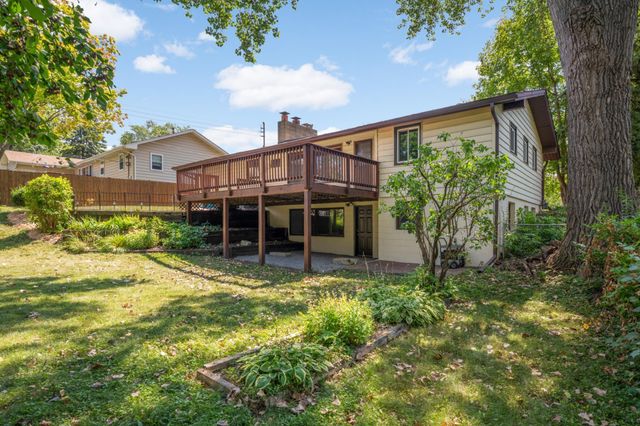 8720 45th Avenue N, New Hope, MN 55428