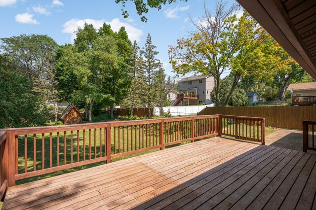 8720 45th Avenue N, New Hope, MN 55428