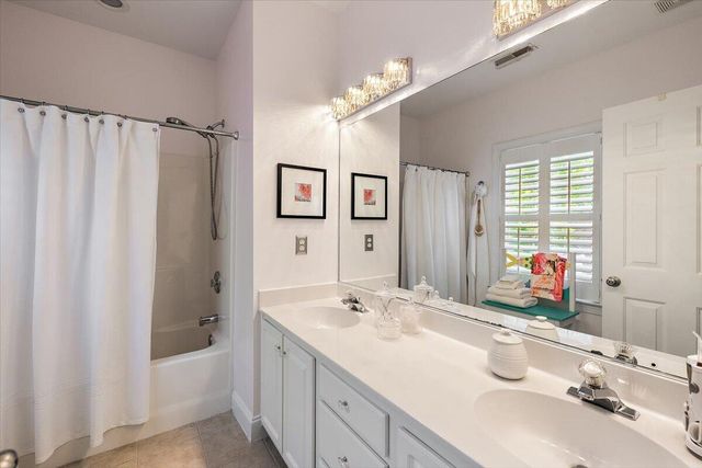 725 Natchez Circle, Mount Pleasant, SC 29464