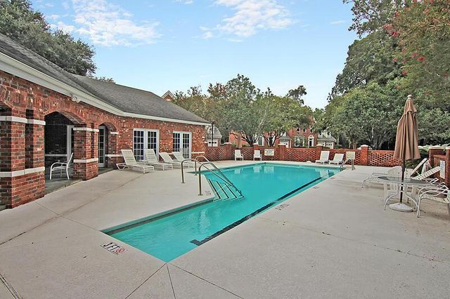 725 Natchez Circle, Mount Pleasant, SC 29464