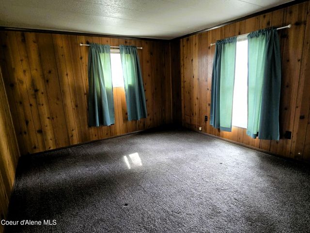 31889 N 4th AVE, Spirit Lake, ID 83869