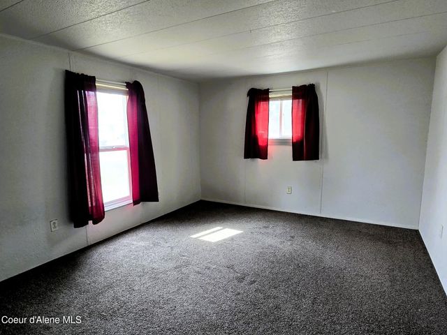 31889 N 4th AVE, Spirit Lake, ID 83869