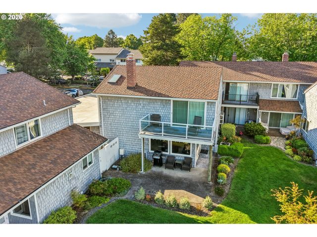 520 N HAYDEN BAY Dr, Portland, OR 97217