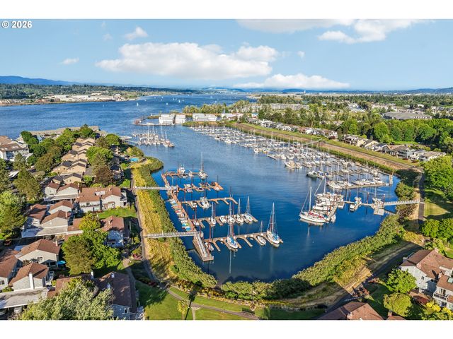 520 N HAYDEN BAY Dr, Portland, OR 97217