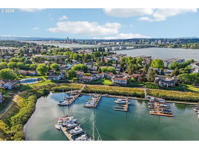 520 N HAYDEN BAY Dr, Portland, OR 97217