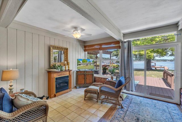 269 Key Lakewood DR, Moneta, VA 24121