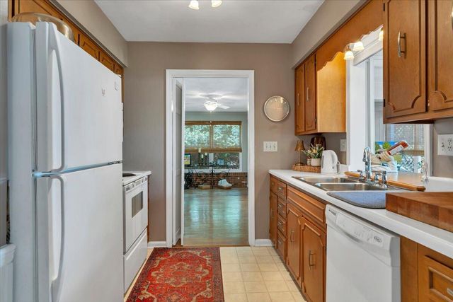 269 Key Lakewood DR, Moneta, VA 24121