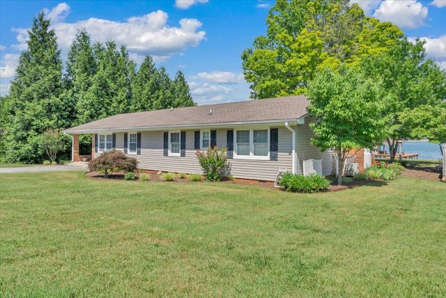 269 Key Lakewood DR, Moneta, VA 24121