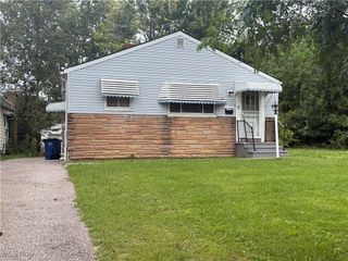 16813 Lipton Avenue, Cleveland, OH 44128
