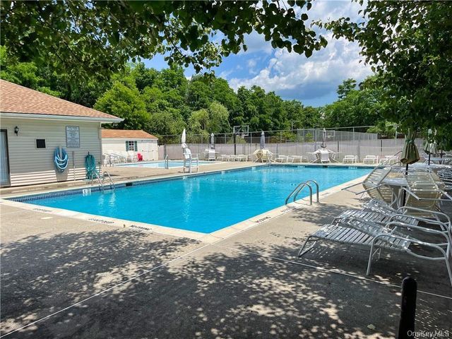19 Moore Lane 11B, Washingtonville, NY 10992