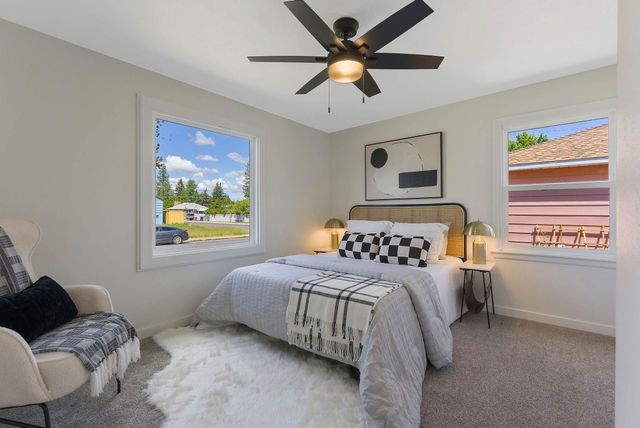 5222 N N Howard St, Spokane, WA 99205