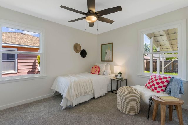 5222 N N Howard St, Spokane, WA 99205