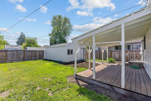 5222 N N Howard St, Spokane, WA 99205