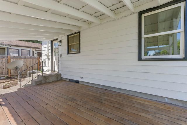 5222 N N Howard St, Spokane, WA 99205