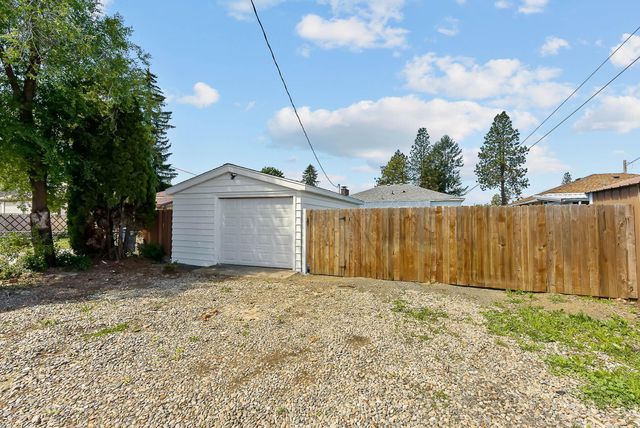 5222 N N Howard St, Spokane, WA 99205