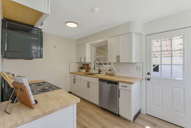 5222 N N Howard St, Spokane, WA 99205