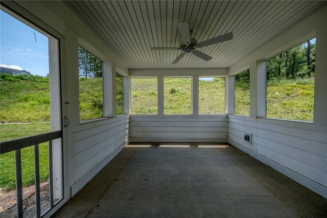 502 Blackrock Blvd, Adams Twp, PA 16046