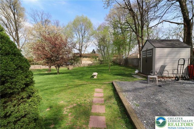 1734 Hamilton Avenue, Salisbury Twp, PA 18015