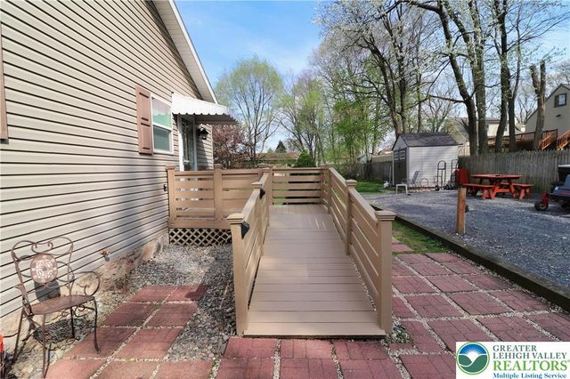 1734 Hamilton Avenue, Salisbury Twp, PA 18015
