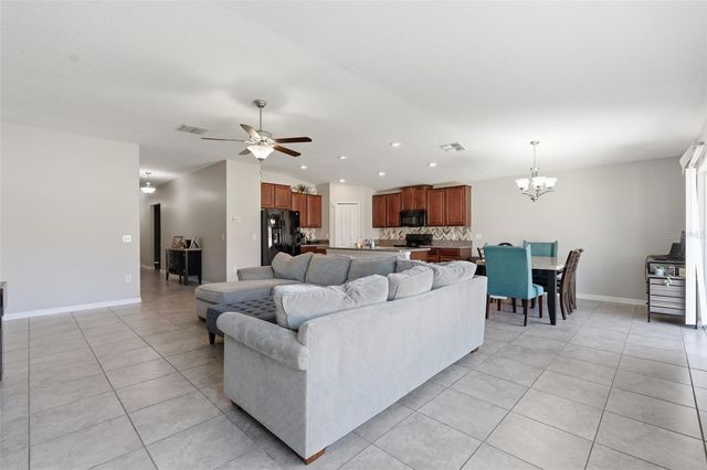 16902 PEACEFUL VALLEY DRIVE, Wimauma, FL 33598