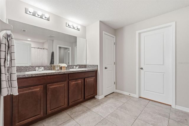 16902 PEACEFUL VALLEY DRIVE, Wimauma, FL 33598