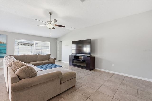 16902 PEACEFUL VALLEY DRIVE, Wimauma, FL 33598