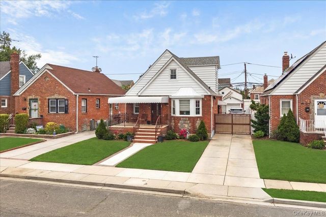 98 Sussex Road, Elmont, NY 11003
