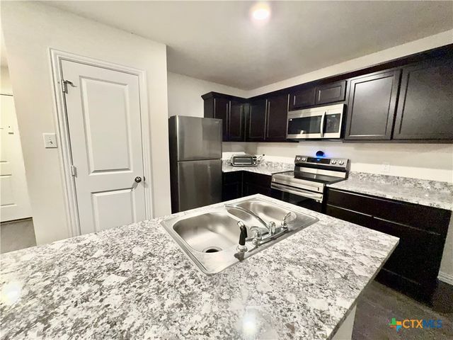 1411 N 10th Street, Killeen, TX 76541