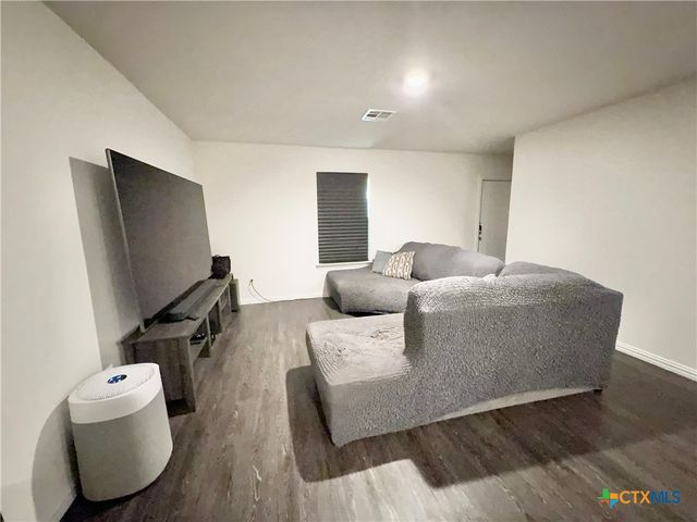 1411 N 10th Street, Killeen, TX 76541