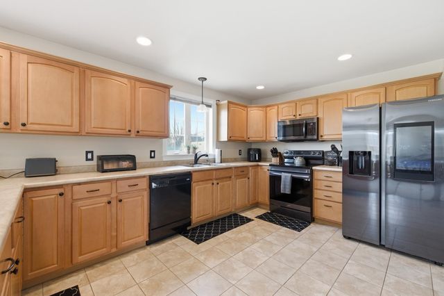15 Baer Road, Rollinsford, NH 03869