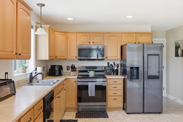 15 Baer Road, Rollinsford, NH 03869