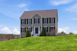 15 Baer Road, Rollinsford, NH 03869