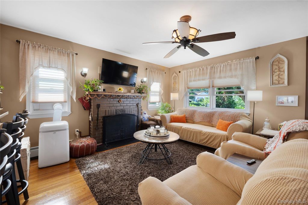733 9th Street, West Babylon, NY 11704 — photo 5