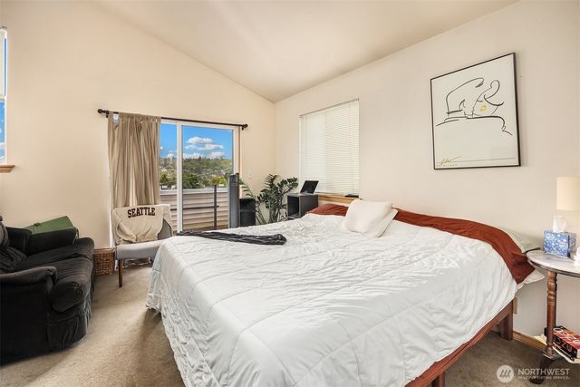 816 N 38th Street, Seattle, WA 98103
