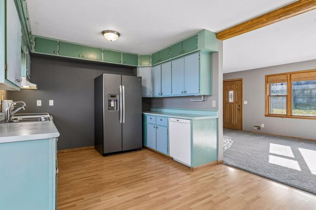 1545 Peltier Lake Drive, Hugo, MN 55038