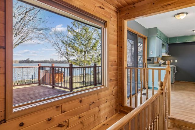 1545 Peltier Lake Drive, Hugo, MN 55038