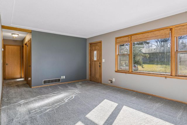 1545 Peltier Lake Drive, Hugo, MN 55038