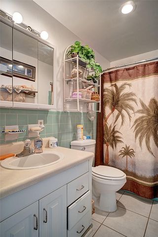 3860 NE 23rd Avenue, Lighthouse Point, FL 33064