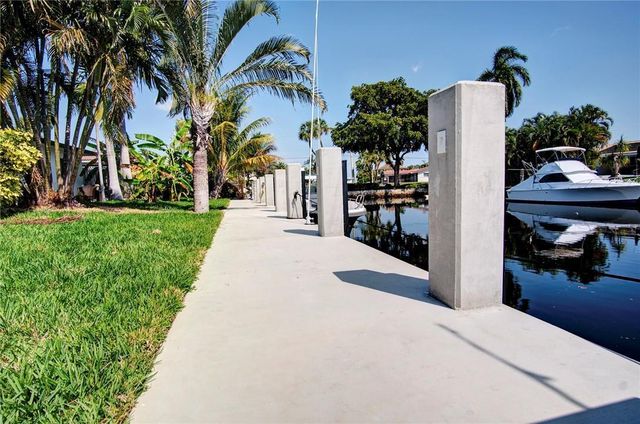 3860 NE 23rd Avenue, Lighthouse Point, FL 33064