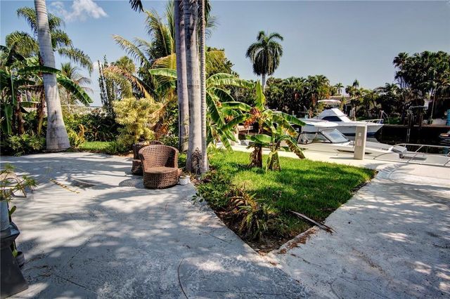 3860 NE 23rd Avenue, Lighthouse Point, FL 33064