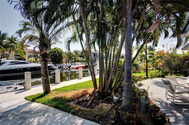 3860 NE 23rd Avenue, Lighthouse Point, FL 33064