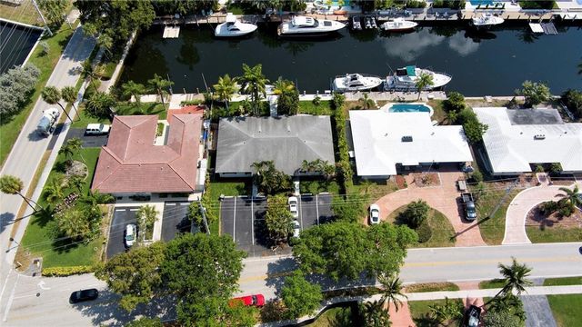 3860 NE 23rd Avenue, Lighthouse Point, FL 33064