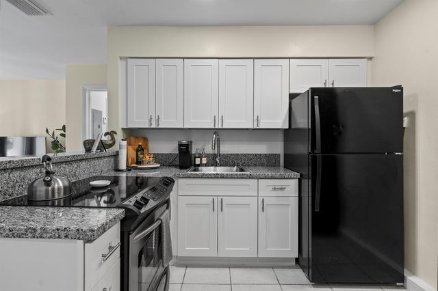 3860 NE 23rd Avenue, Lighthouse Point, FL 33064