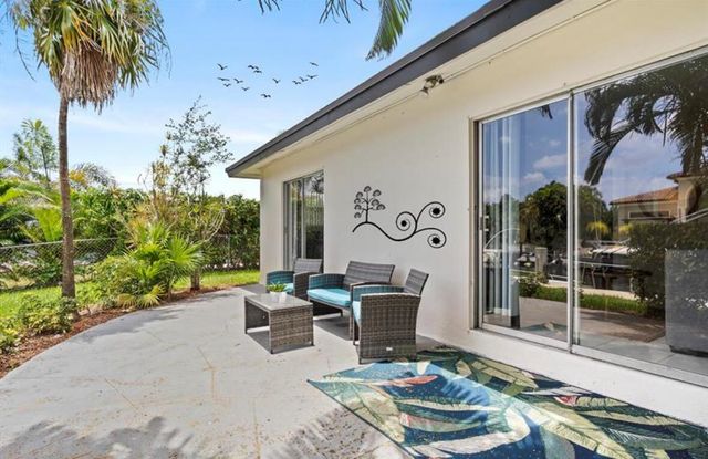 3860 NE 23rd Avenue, Lighthouse Point, FL 33064