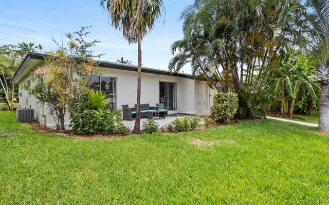 3860 NE 23rd Avenue, Lighthouse Point, FL 33064