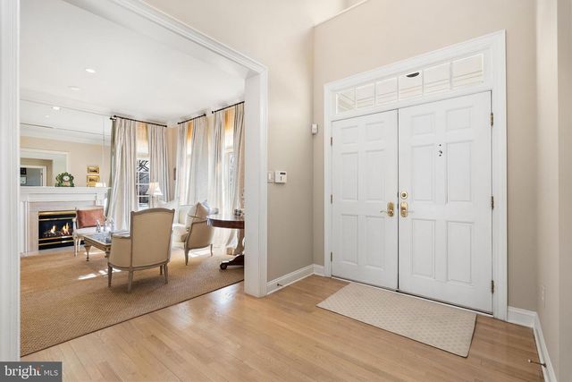 7440 OLD MAPLE SQ, Mclean, VA 22102