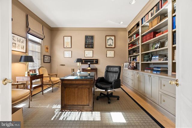 7440 OLD MAPLE SQ, Mclean, VA 22102