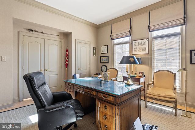 7440 OLD MAPLE SQ, Mclean, VA 22102