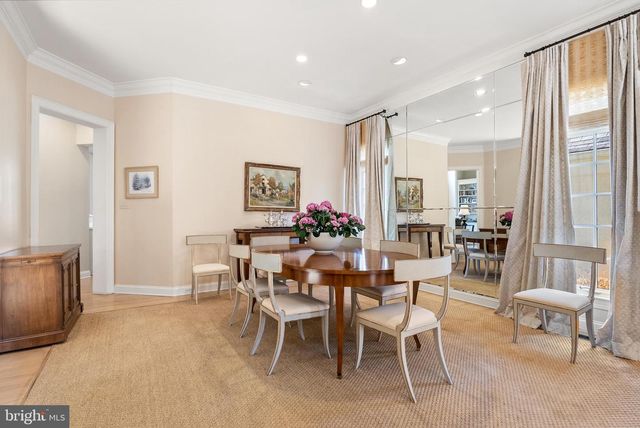 7440 OLD MAPLE SQ, Mclean, VA 22102