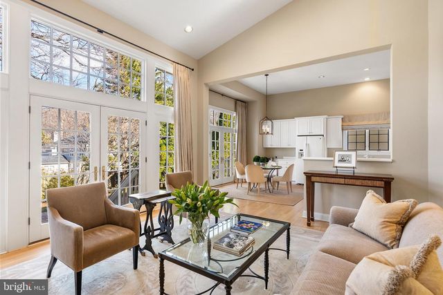 7440 OLD MAPLE SQ, Mclean, VA 22102